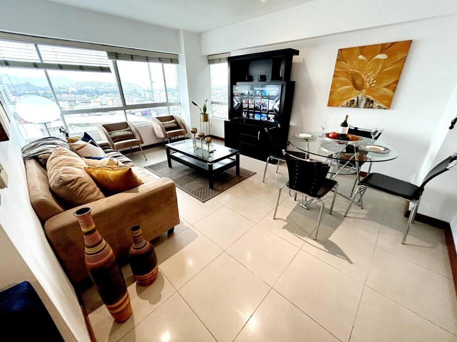 Ecusuites Penthouse Torre Sol Aeropuerto Mall Del Sol