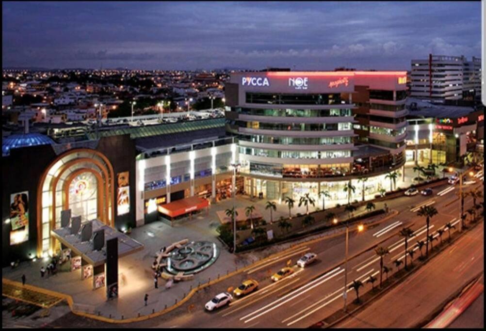 Ecusuites Penthouse Torre Sol Aeropuerto Mall Del Sol