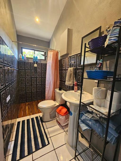 Casa Cariad Close to surfing lessons and more!