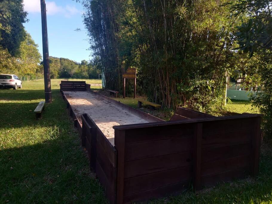 Casa na lagoa do Palmital com acesso à lagoa na propriedade e localizada apenas a 13 km da praia de Atlântida Sul e do Centro de Osório Lugar com Natureza-