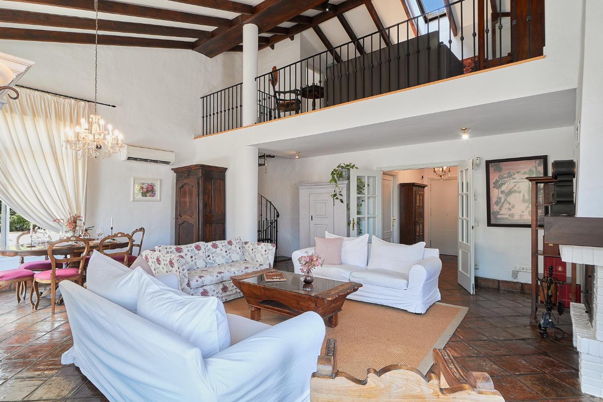 Amapola House Exclusive Private Pool, BBQ & Pet Friendly Torreblanca Fuengirola by Groway Home