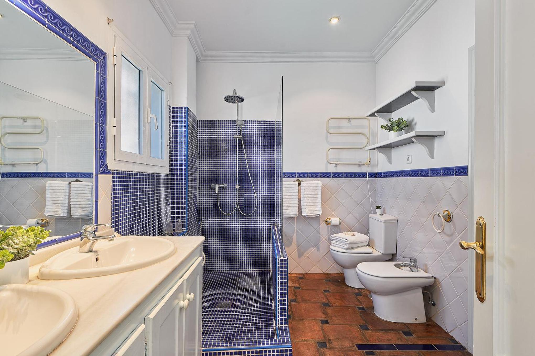 Amapola House Exclusive Private Pool, BBQ & Pet Friendly Torreblanca Fuengirola by Groway Home