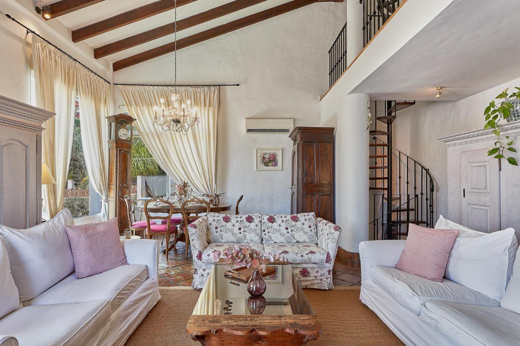 Amapola House Exclusive Private Pool, BBQ & Pet Friendly Torreblanca Fuengirola by Groway Home