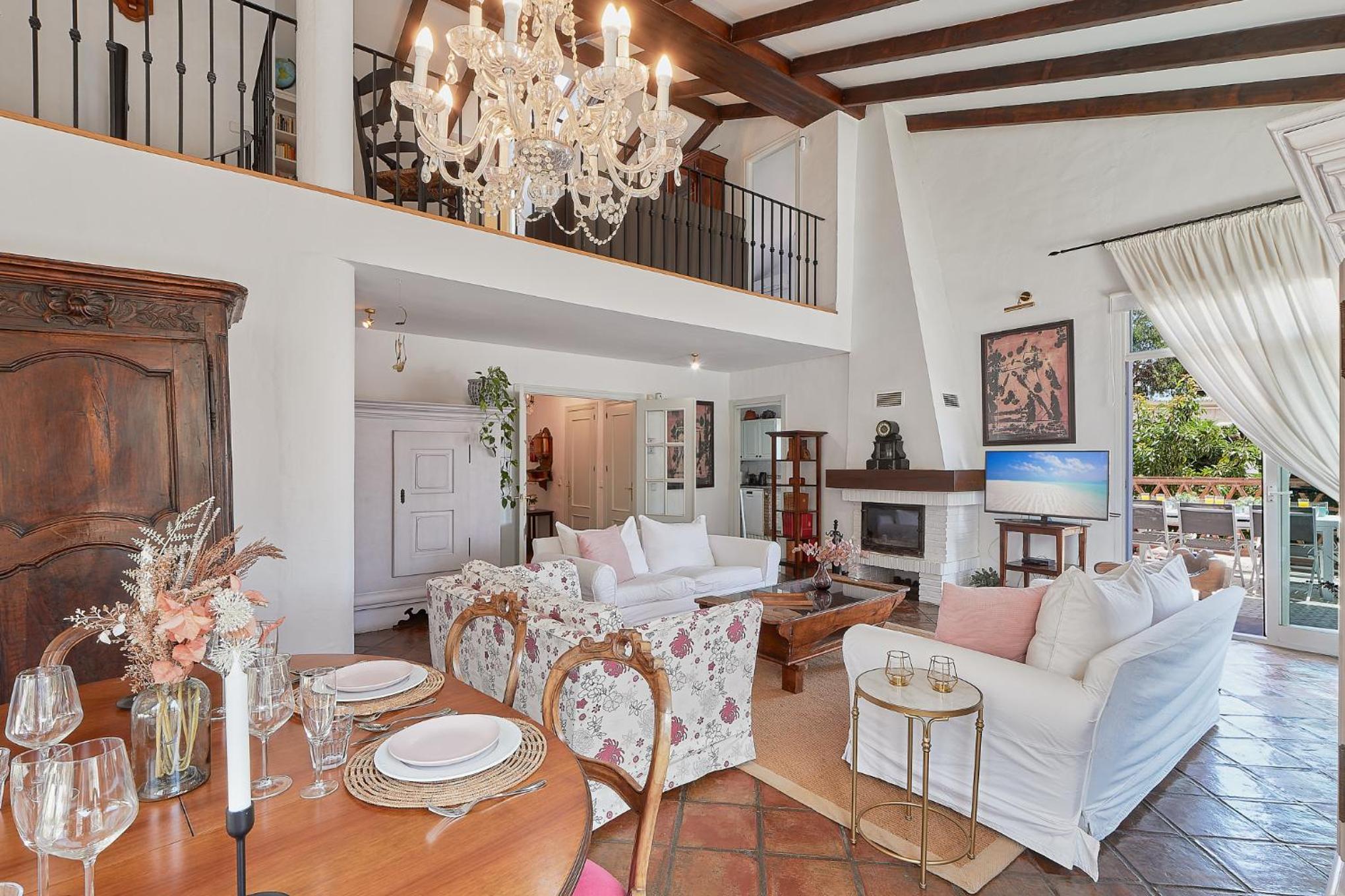 Amapola House Exclusive Private Pool, BBQ & Pet Friendly Torreblanca Fuengirola by Groway Home