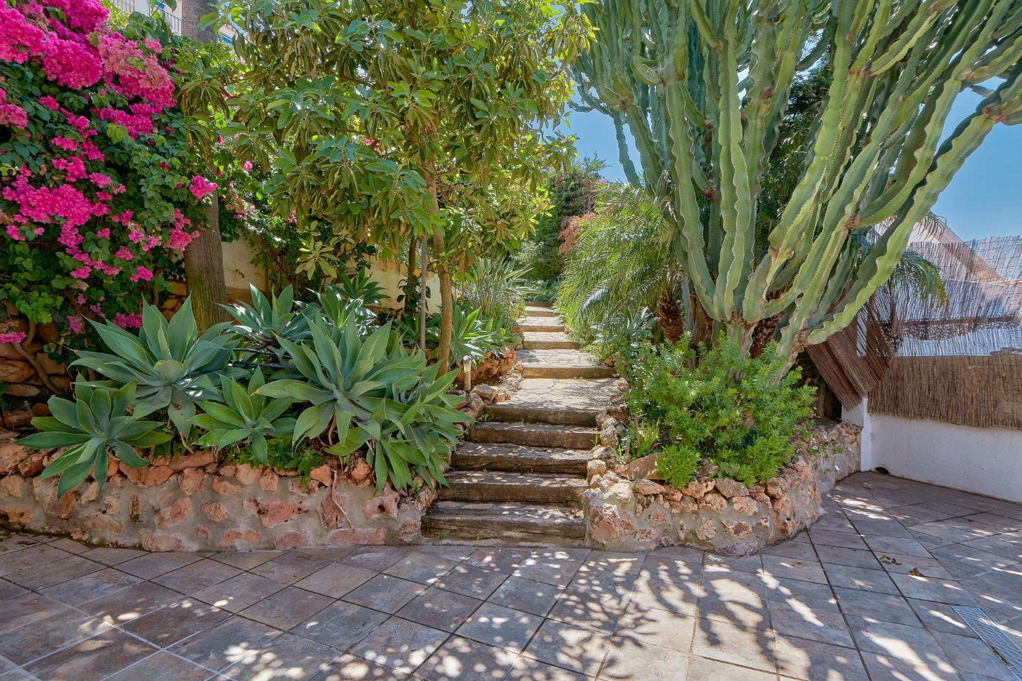 Amapola House Exclusive Private Pool, BBQ & Pet Friendly Torreblanca Fuengirola by Groway Home