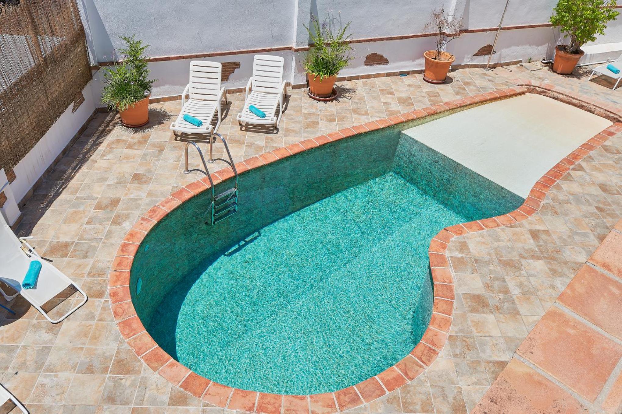 Amapola House Exclusive Private Pool, BBQ & Pet Friendly Torreblanca Fuengirola by Groway Home