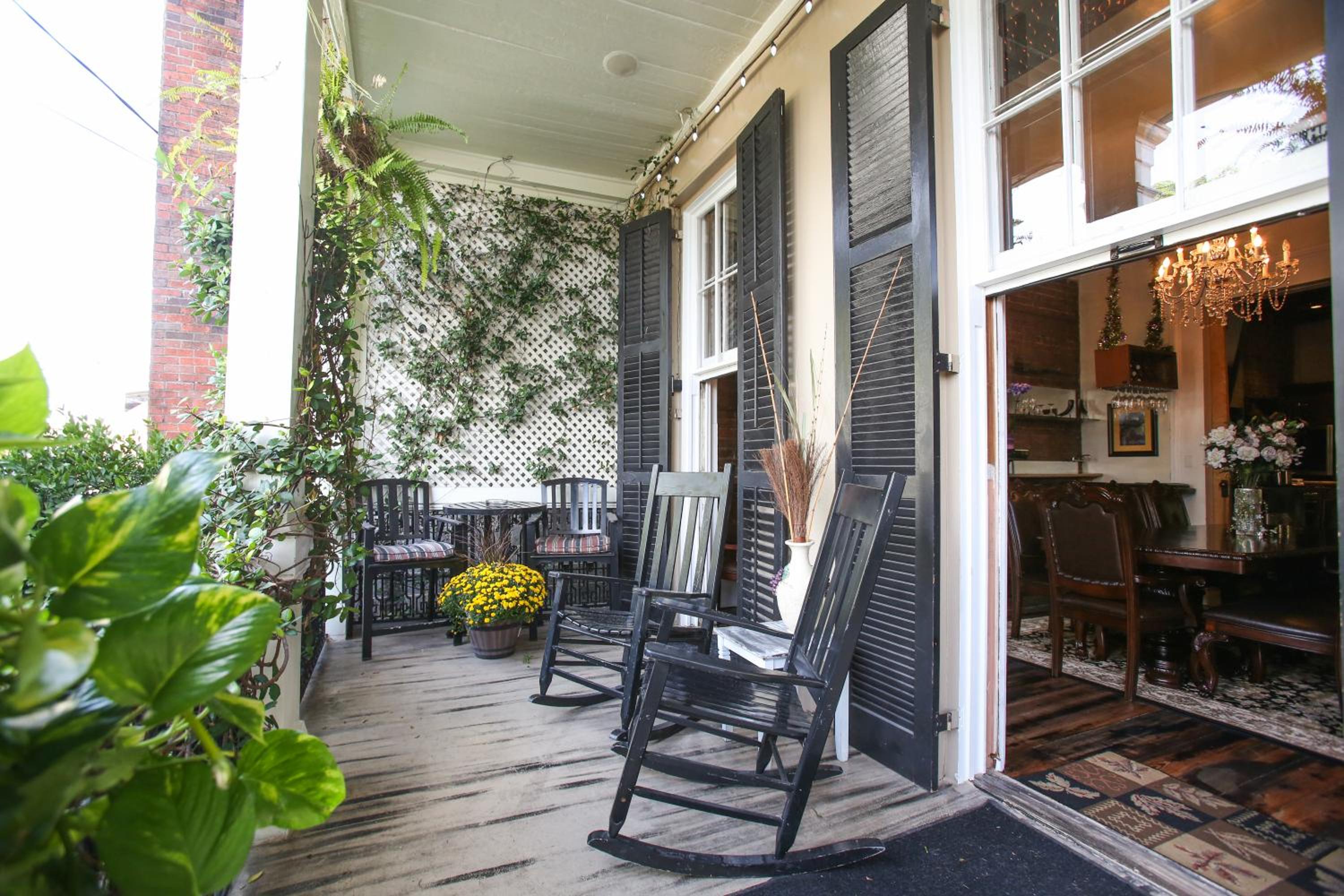 Fleur De Lis Mansion - Image 2