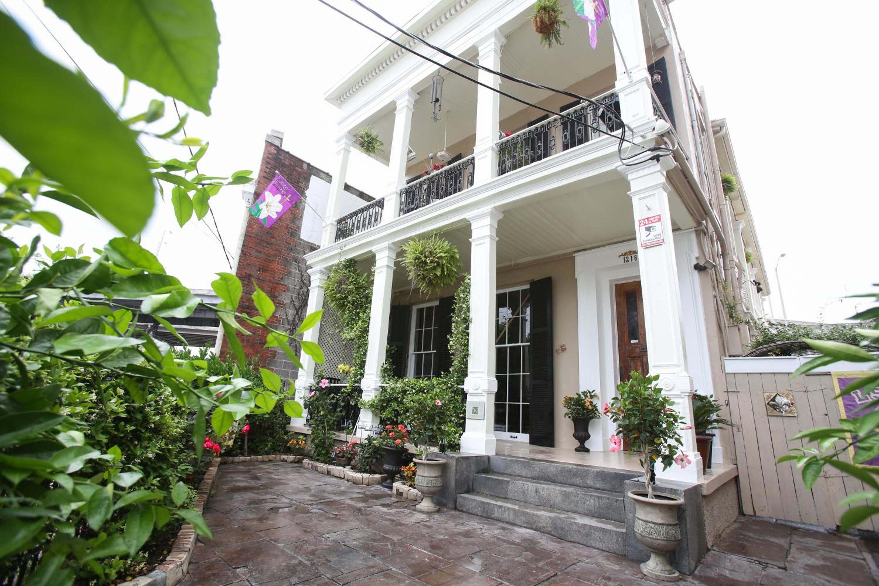 Fleur De Lis Mansion