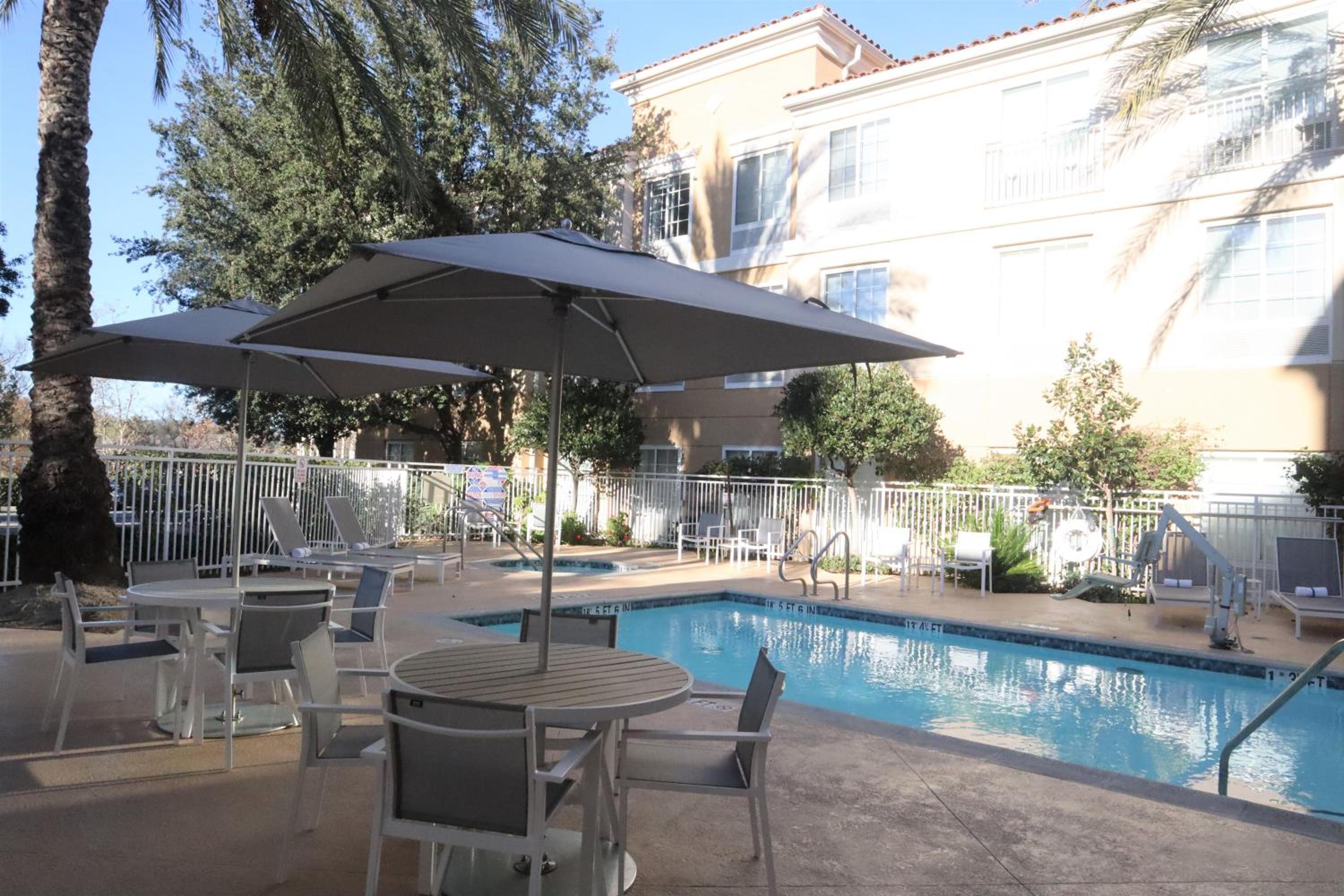 Hilton Garden Inn Calabasas - Property Image 7