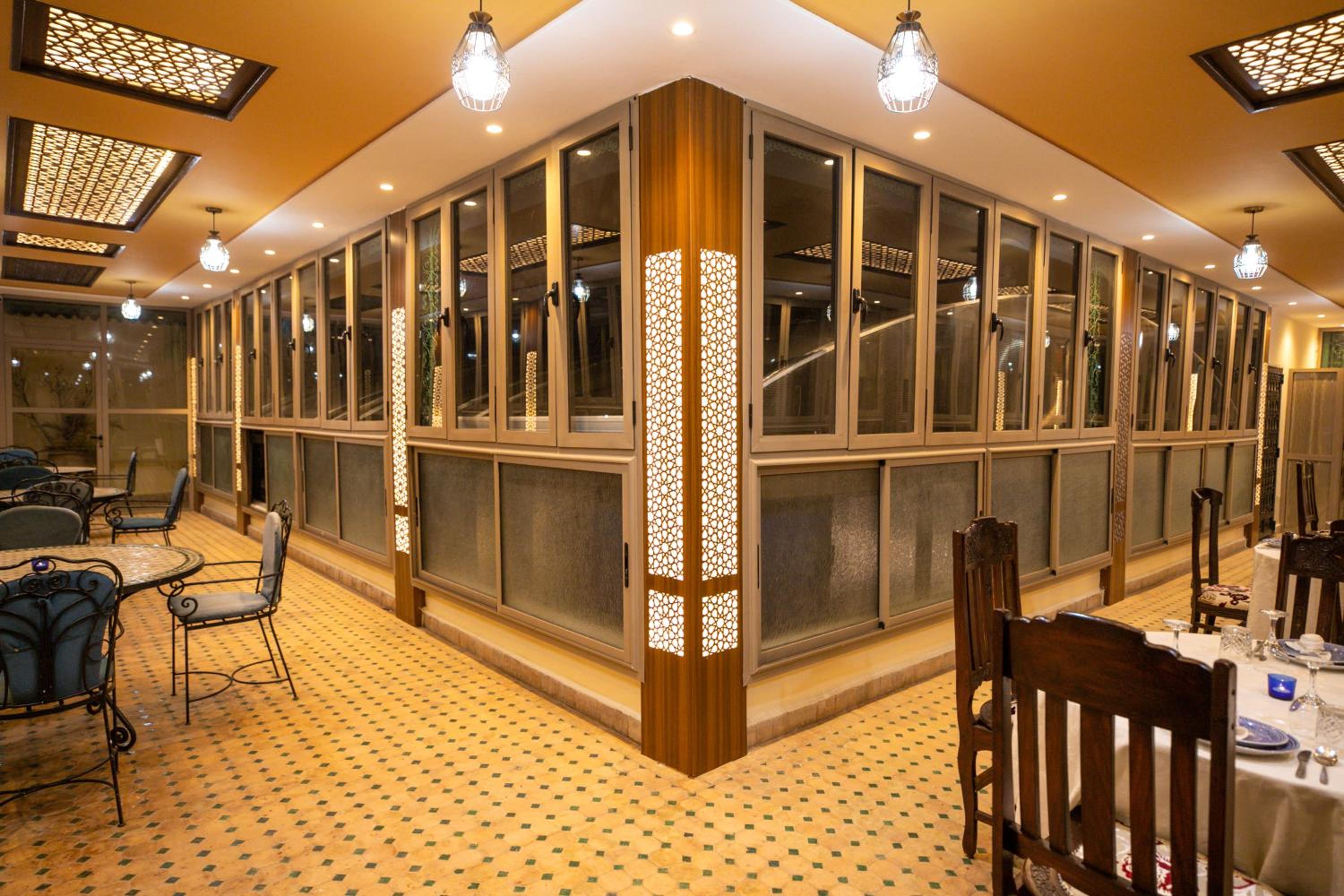 dining