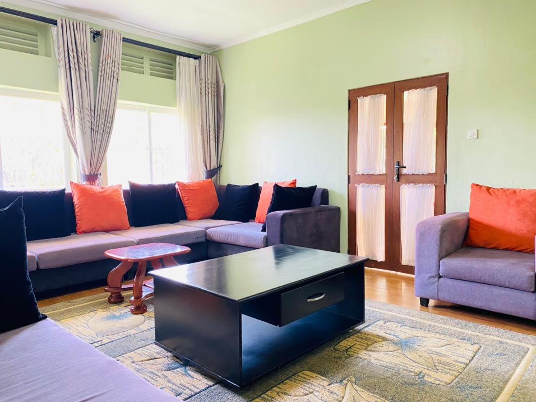 Plot 9 coral crescent/Yuri Gagarin view 2