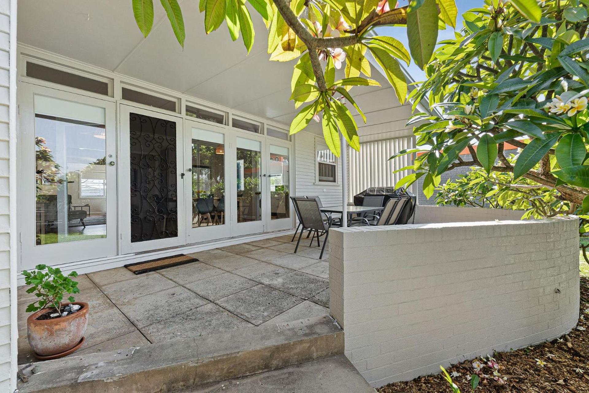 Location, Location, Location ! The Light House Cottage Narooma