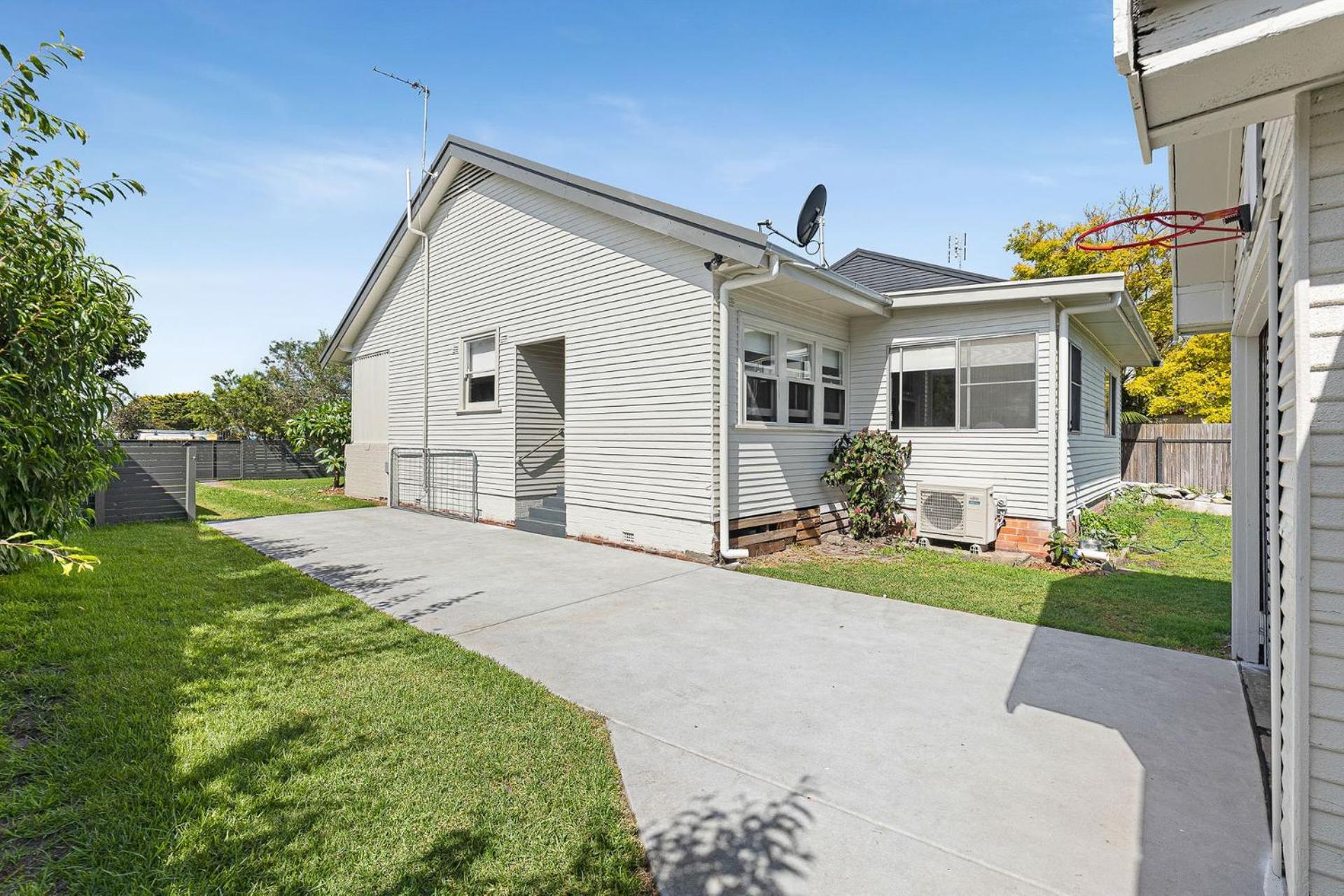 Location, Location, Location ! The Light House Cottage Narooma