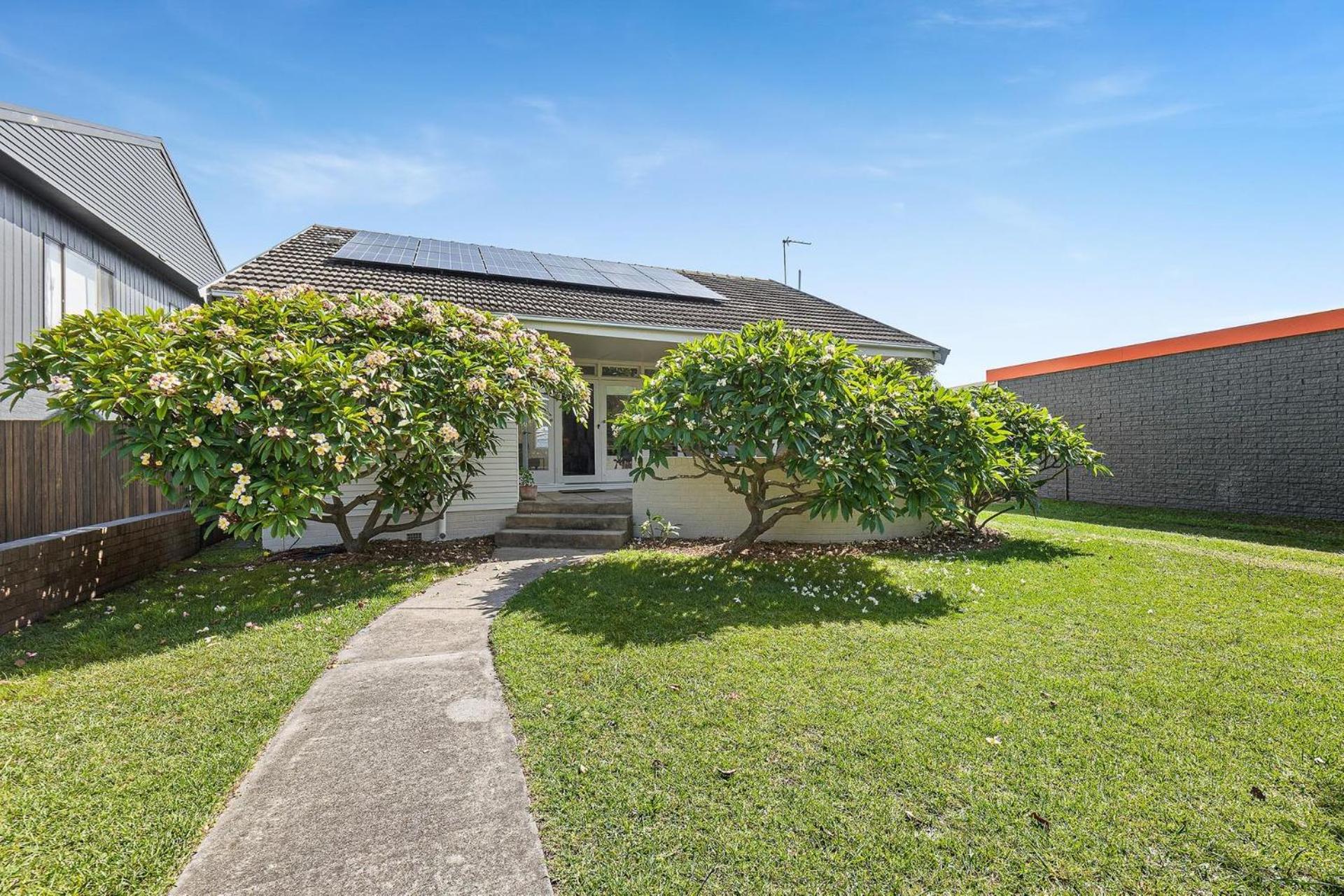 Location, Location, Location ! The Light House Cottage Narooma