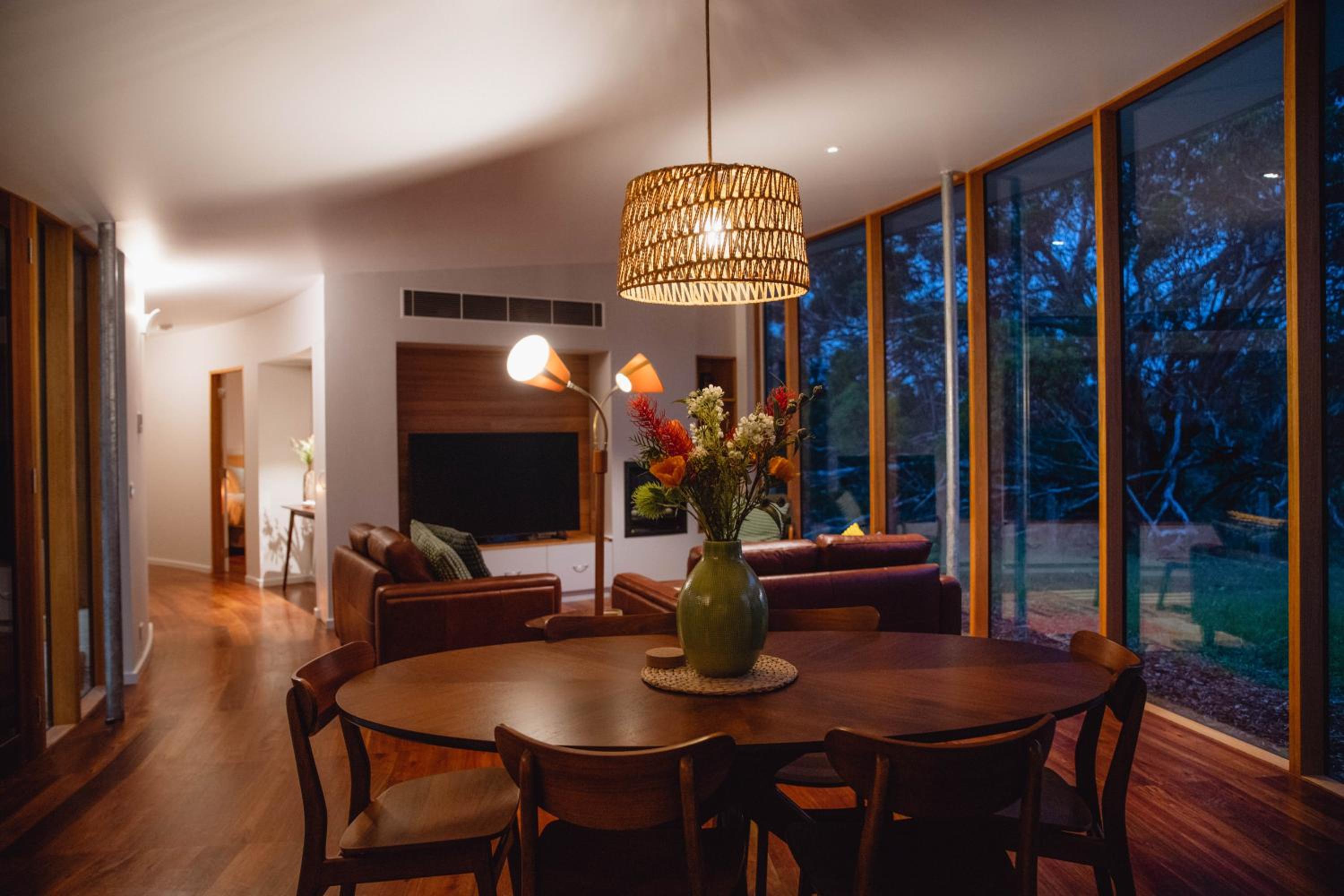 Teulu House - Luxury Retreat in Nungurner