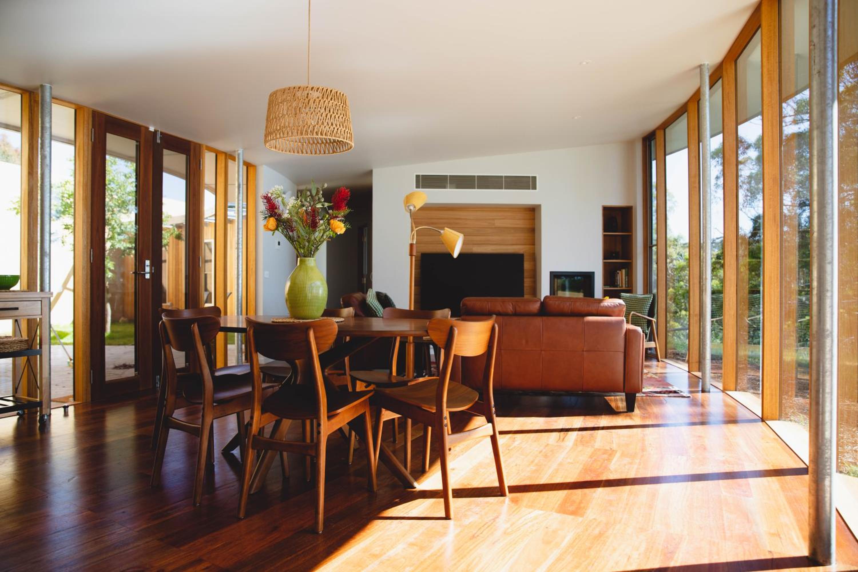 Teulu House - Luxury Retreat in Nungurner