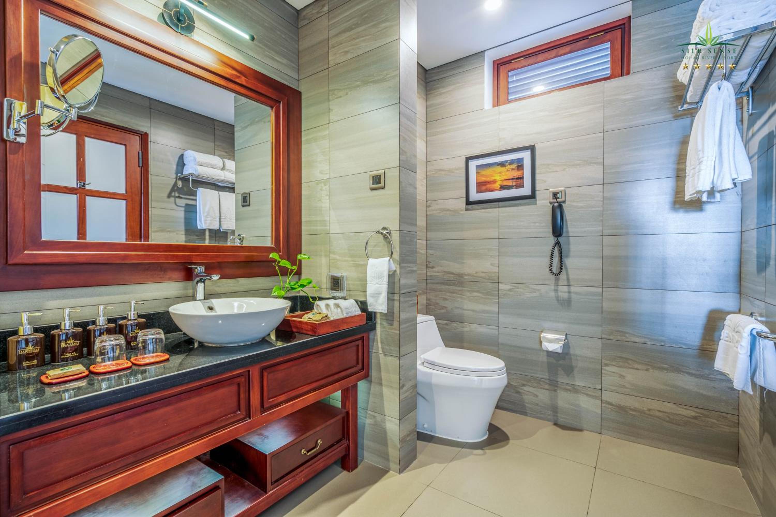 Silk Sense Hoi An River Resort - Green Luxury Escape