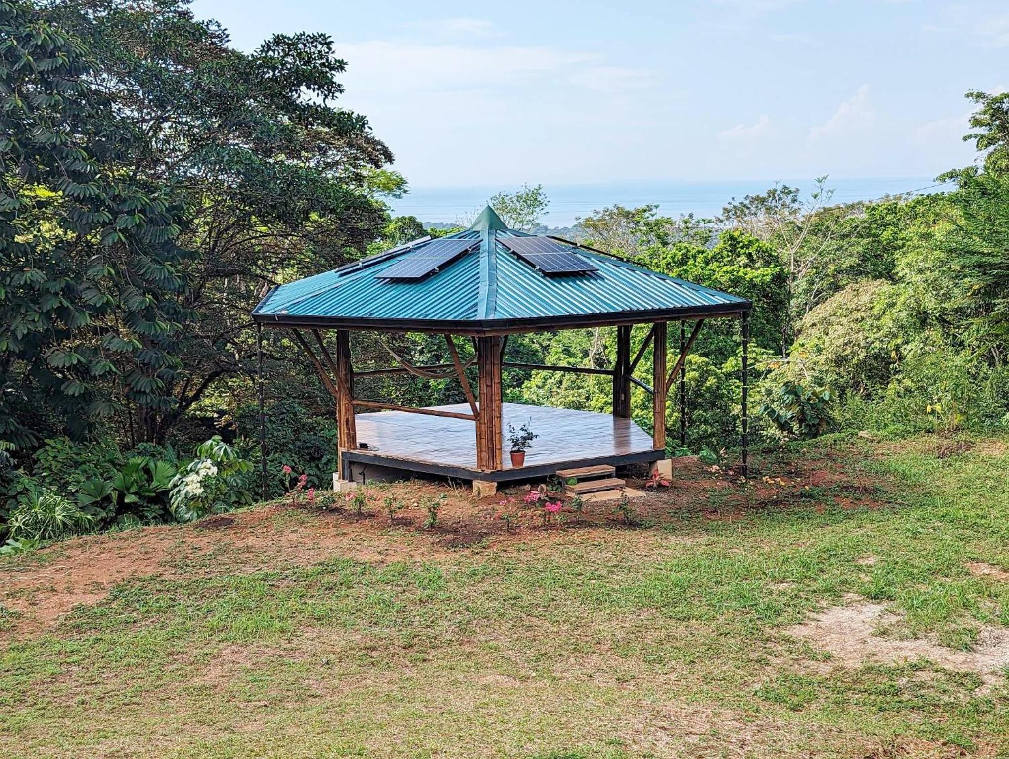 Yogachal Vista Mar Bamboo House in the Jungle