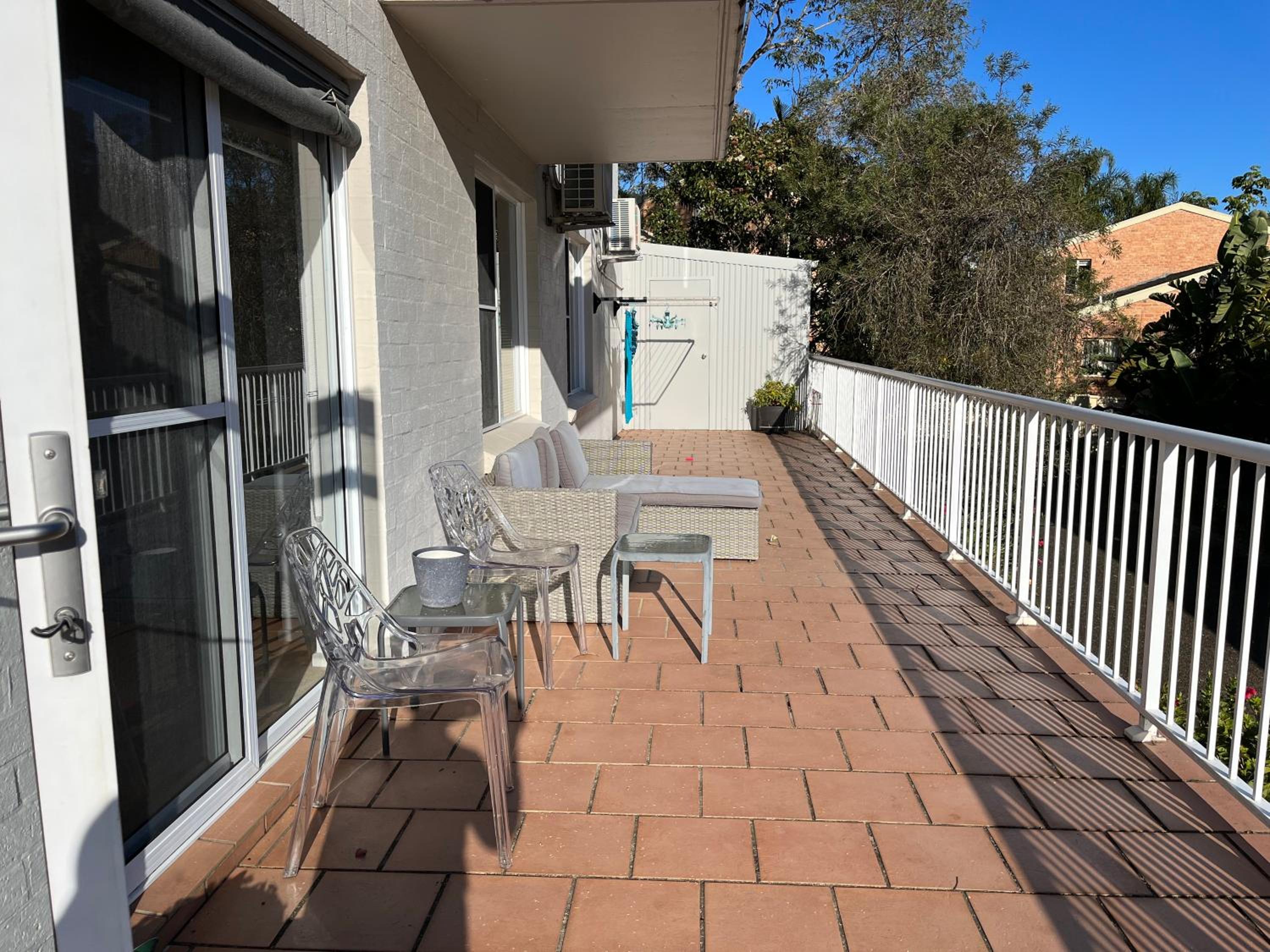 Denhams Beach side holiday apartment
