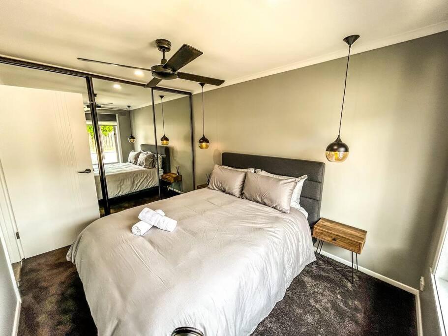 Geelong West Unit