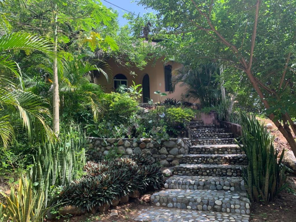 Nixandu mountain retreat lodge