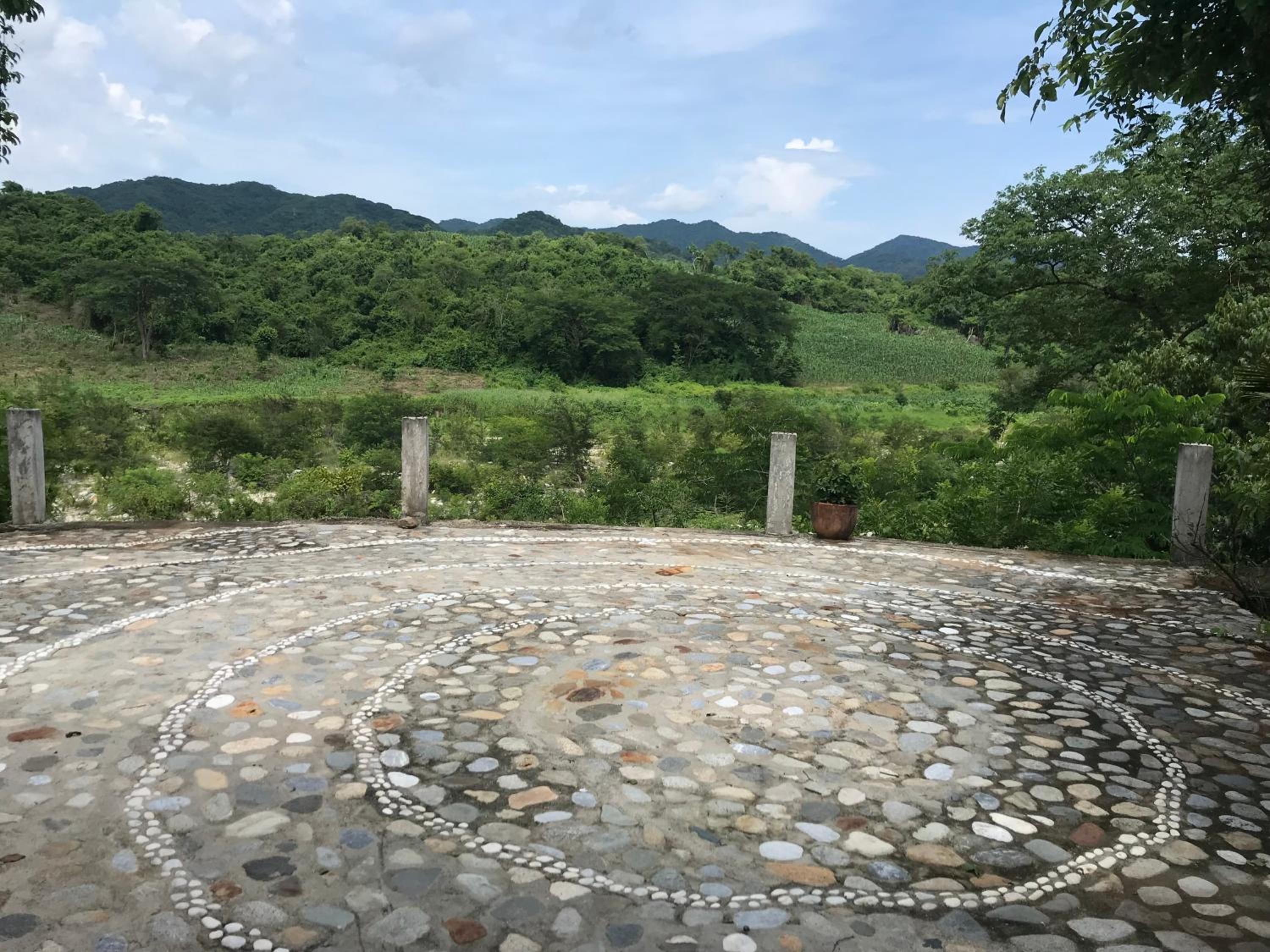 Nixandu mountain retreat lodge