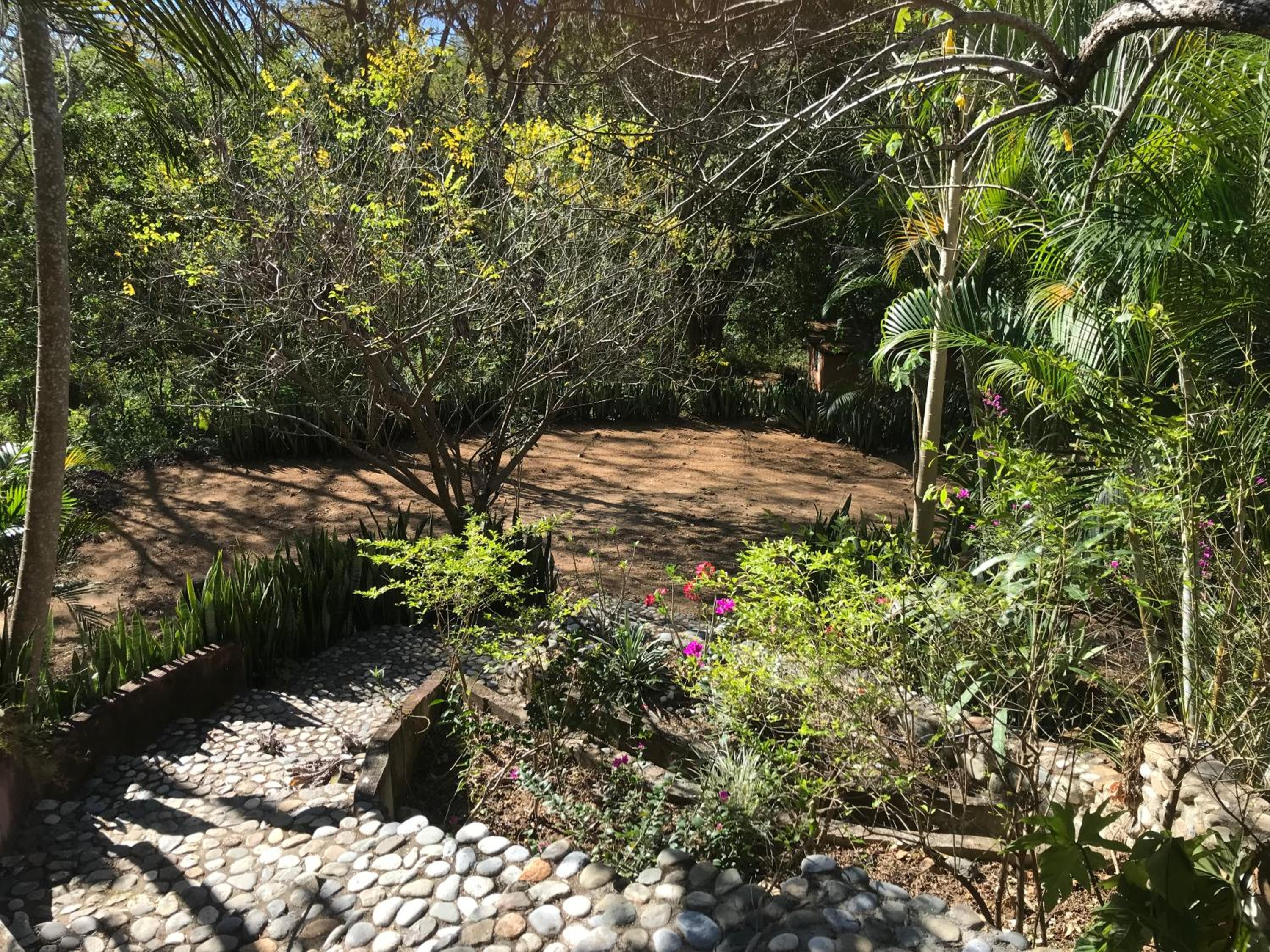 Nixandu mountain retreat lodge