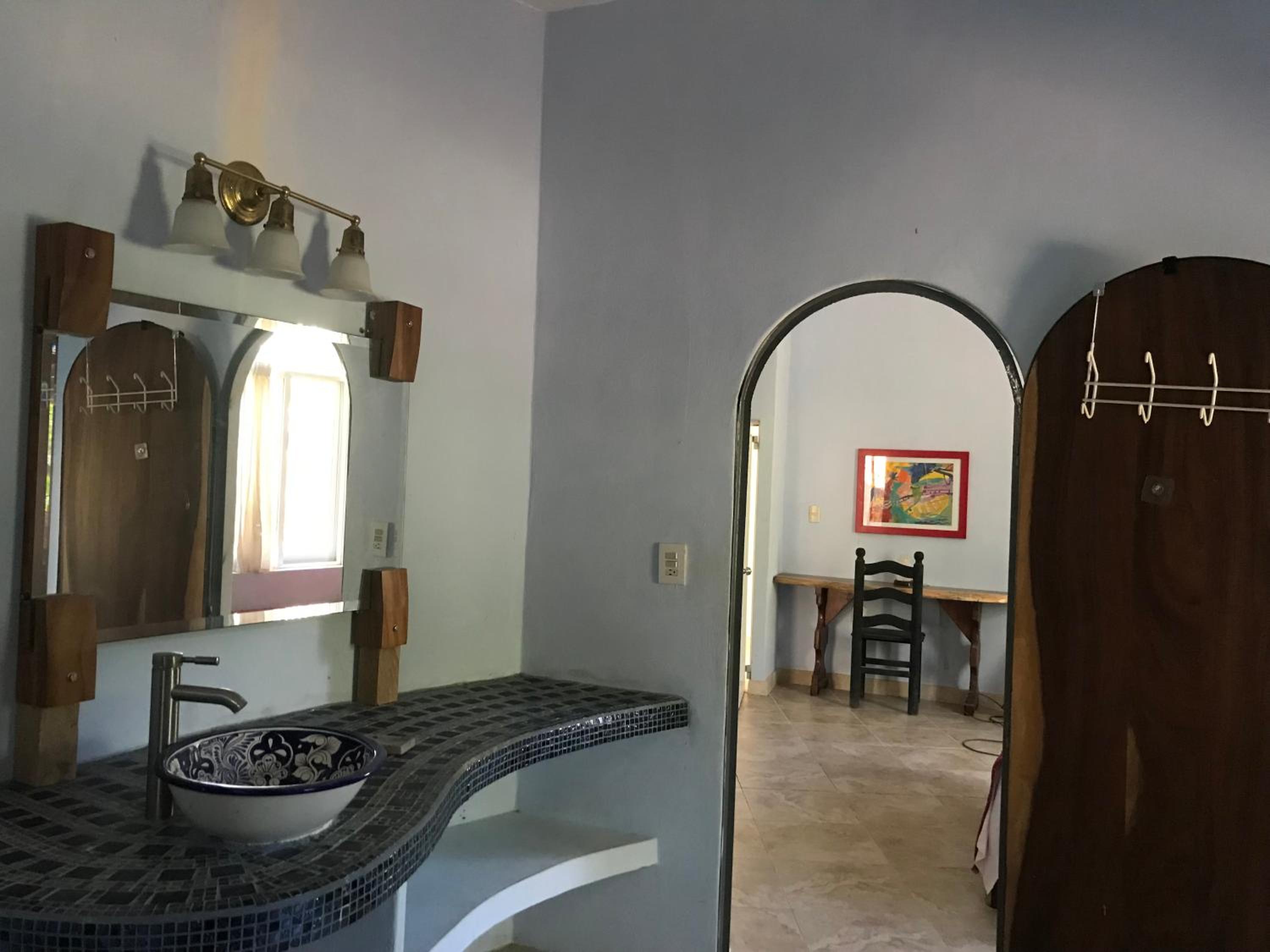 Nixandu mountain retreat lodge