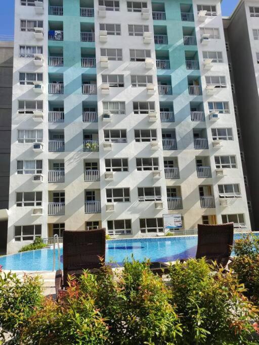 Tower 5 7th Floor Seawind 2BR Condo Near Airport view 4