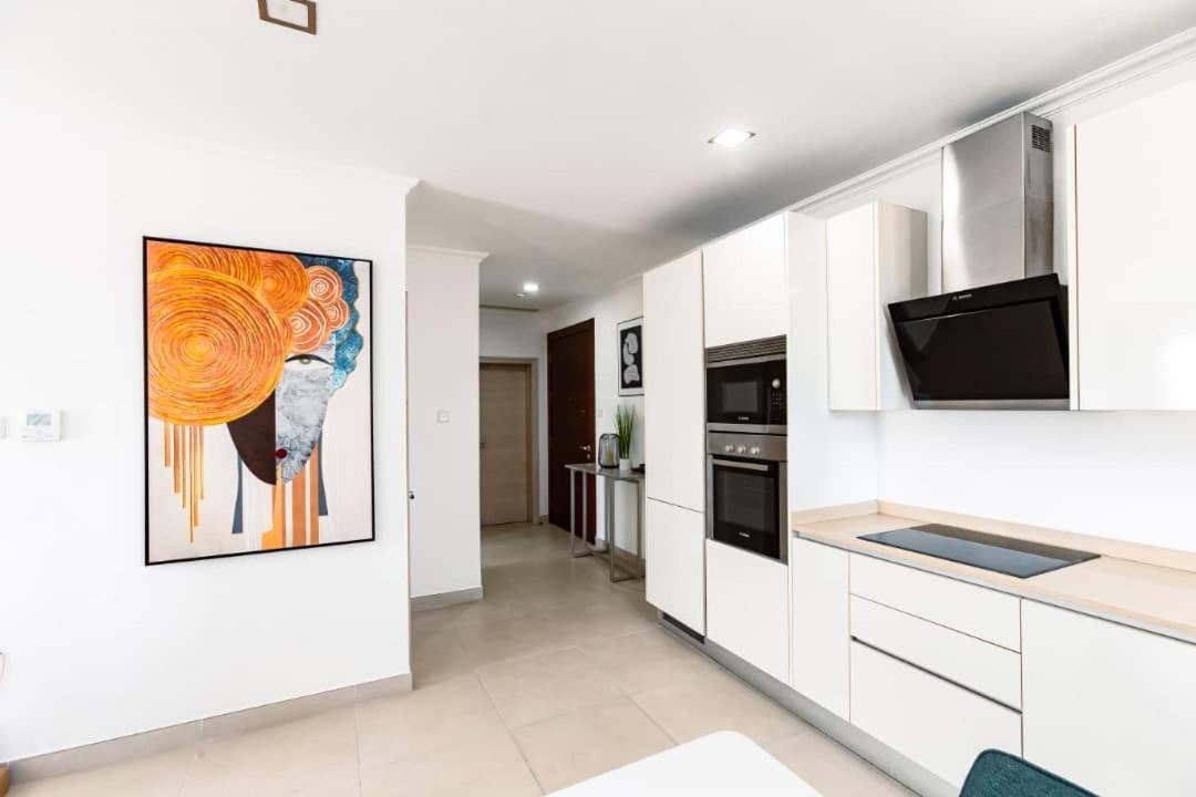 Incredible luxurious 2 bedroom space Available