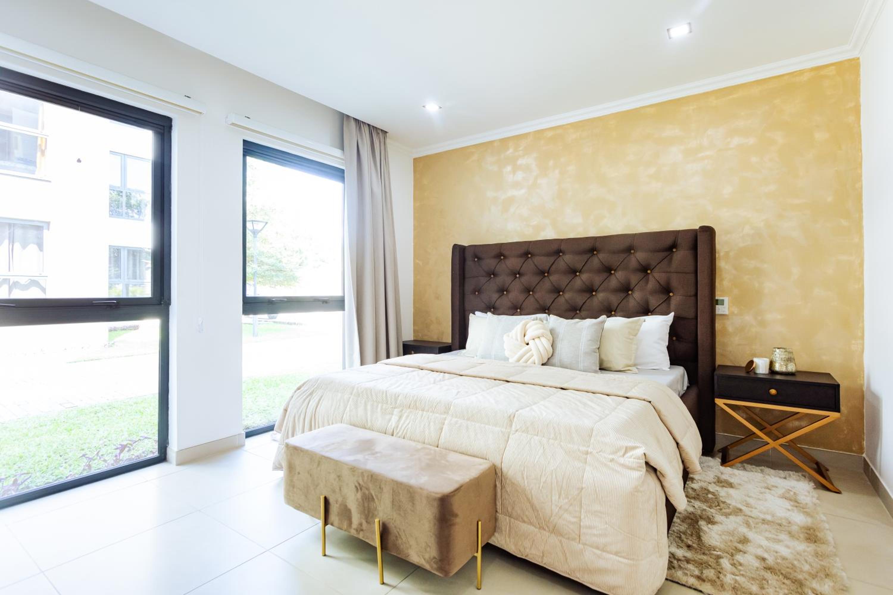 Incredible luxurious 2 bedroom space Available