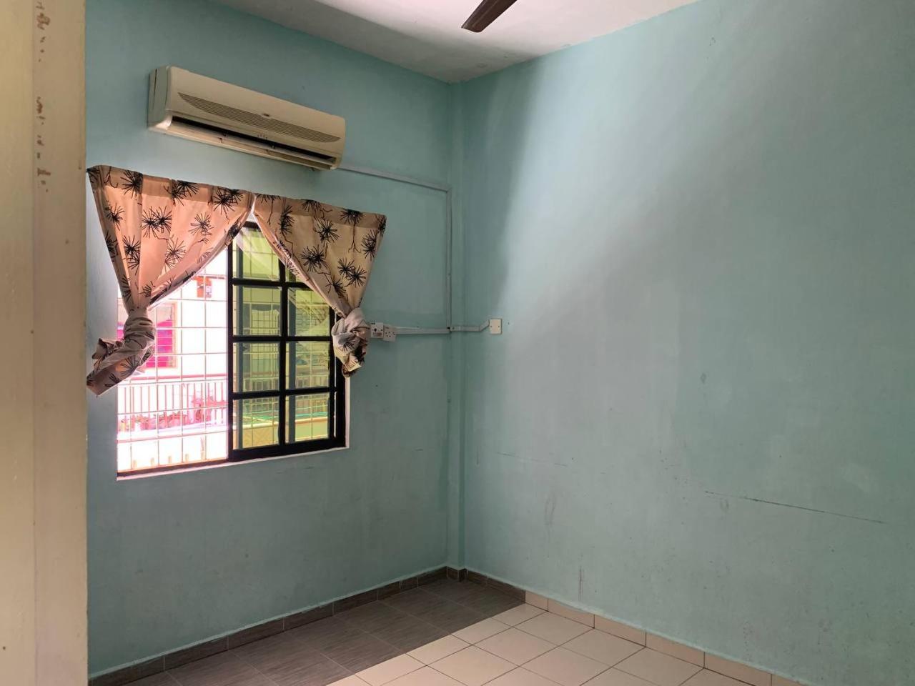 Flat Homestay Putatan