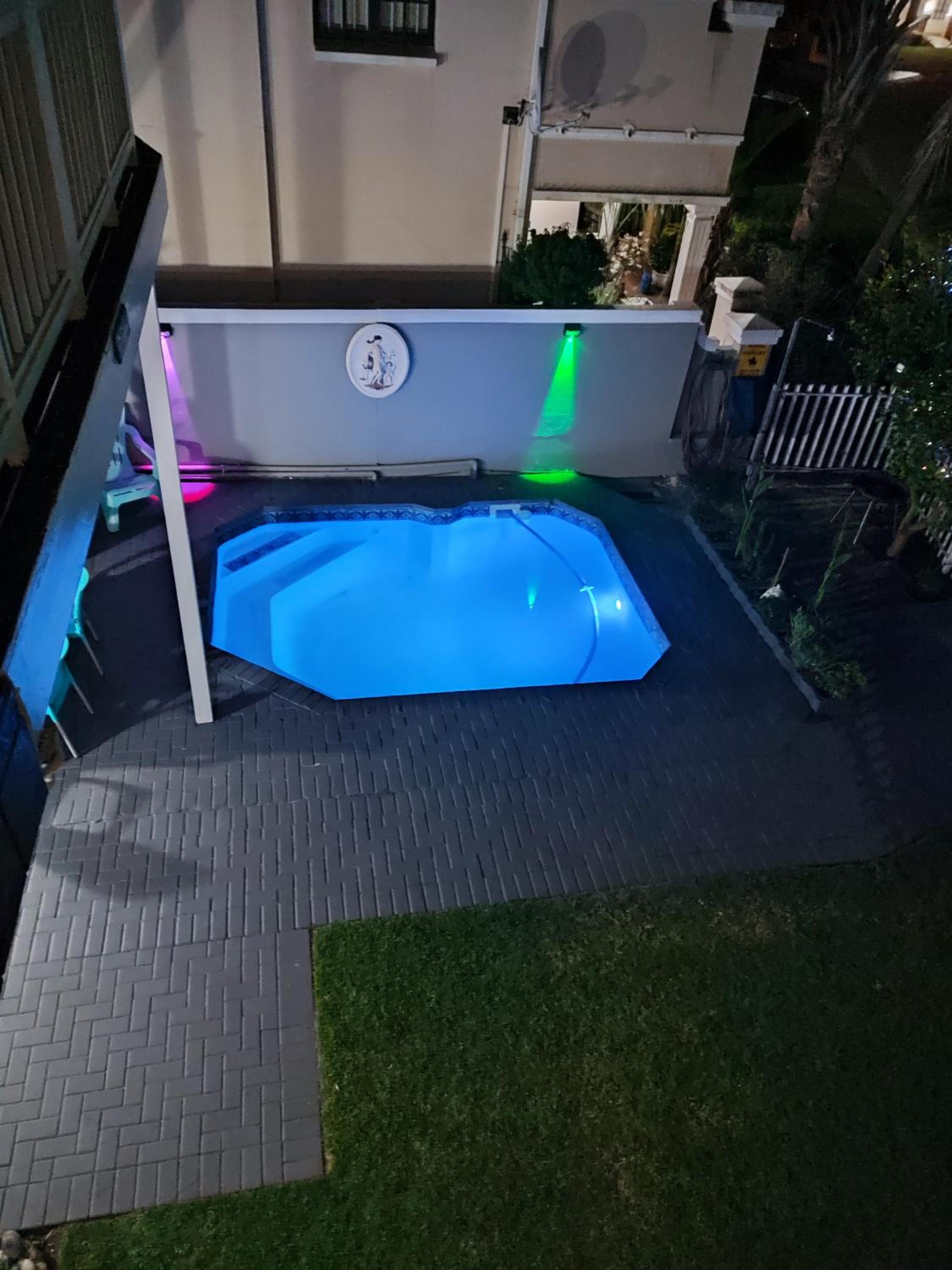 Surf n Sea Beachfront Holiday Home view 4