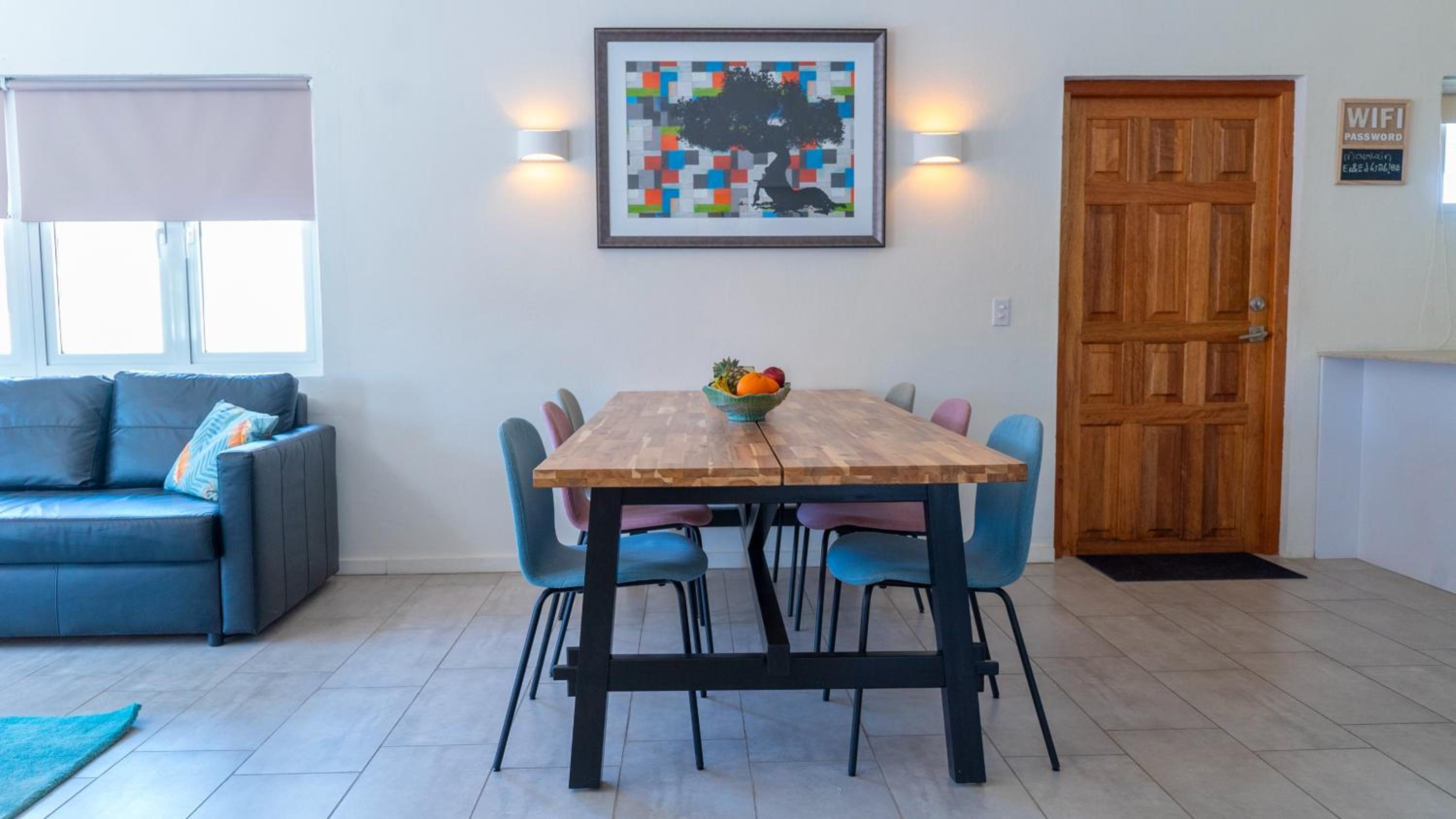 Sunny Eagle Beach Villa - 3 min. from beach
