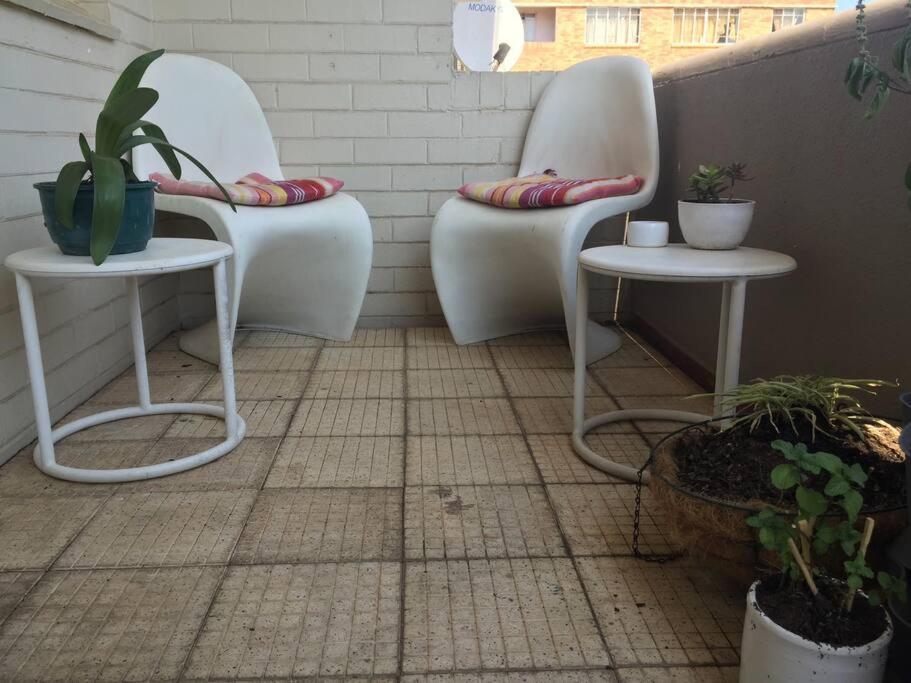 CasaNyumbani - cozy space in the heart of Jozi