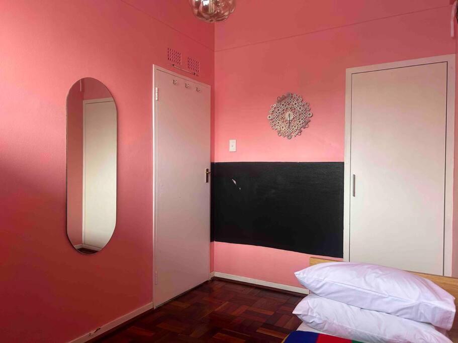 CasaNyumbani - cozy space in the heart of Jozi