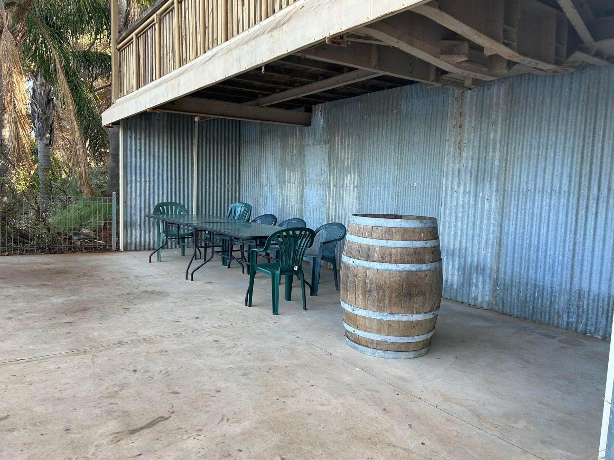 Mundic Waterfront Cottages