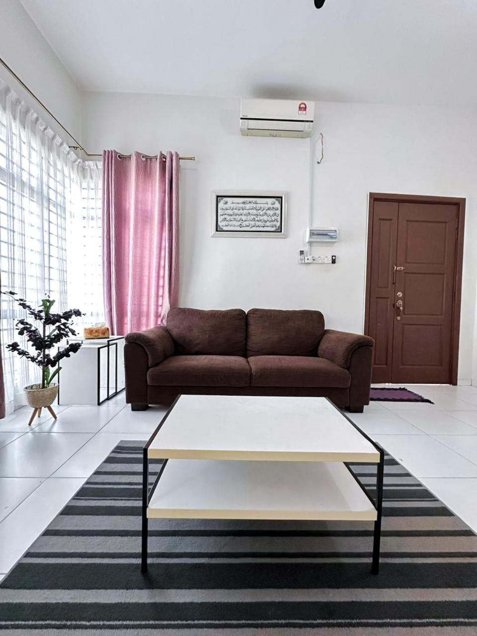 Cosy House For Family Or Group In Bukit Beruang Melaka photo 2
