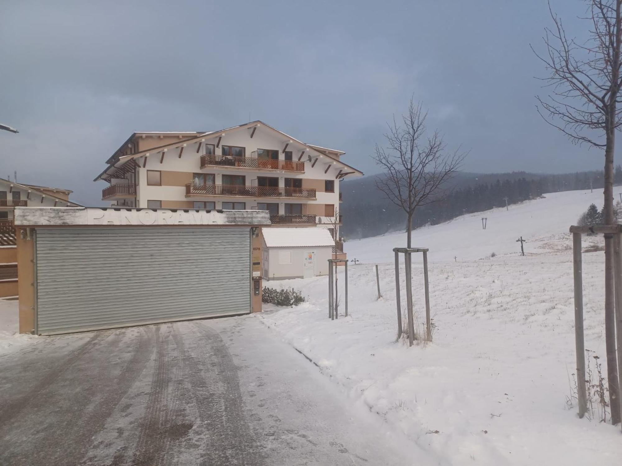 Photo 12