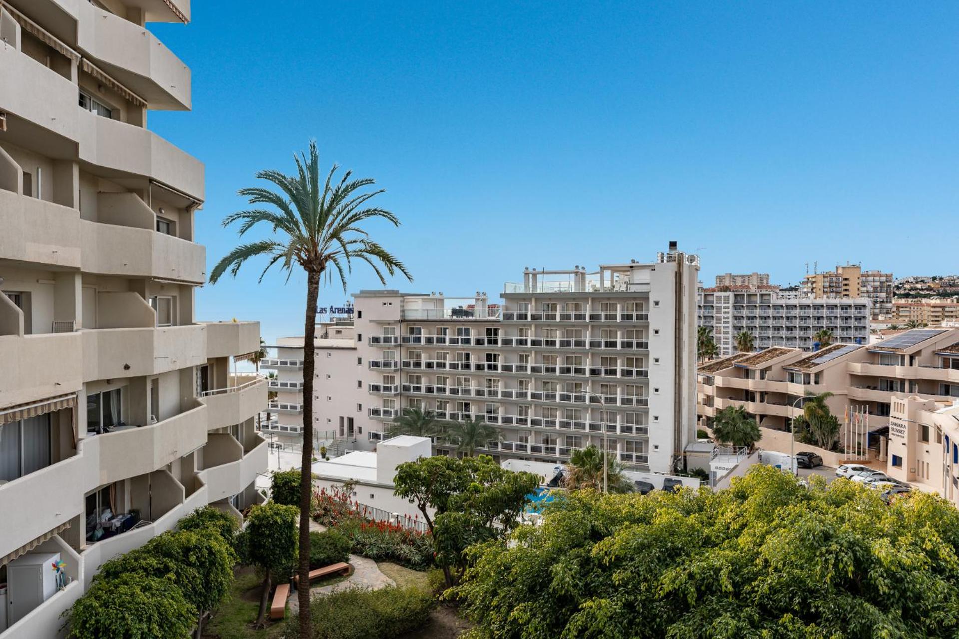 Benalbeach Bliss Seafront Retreat with Balcony