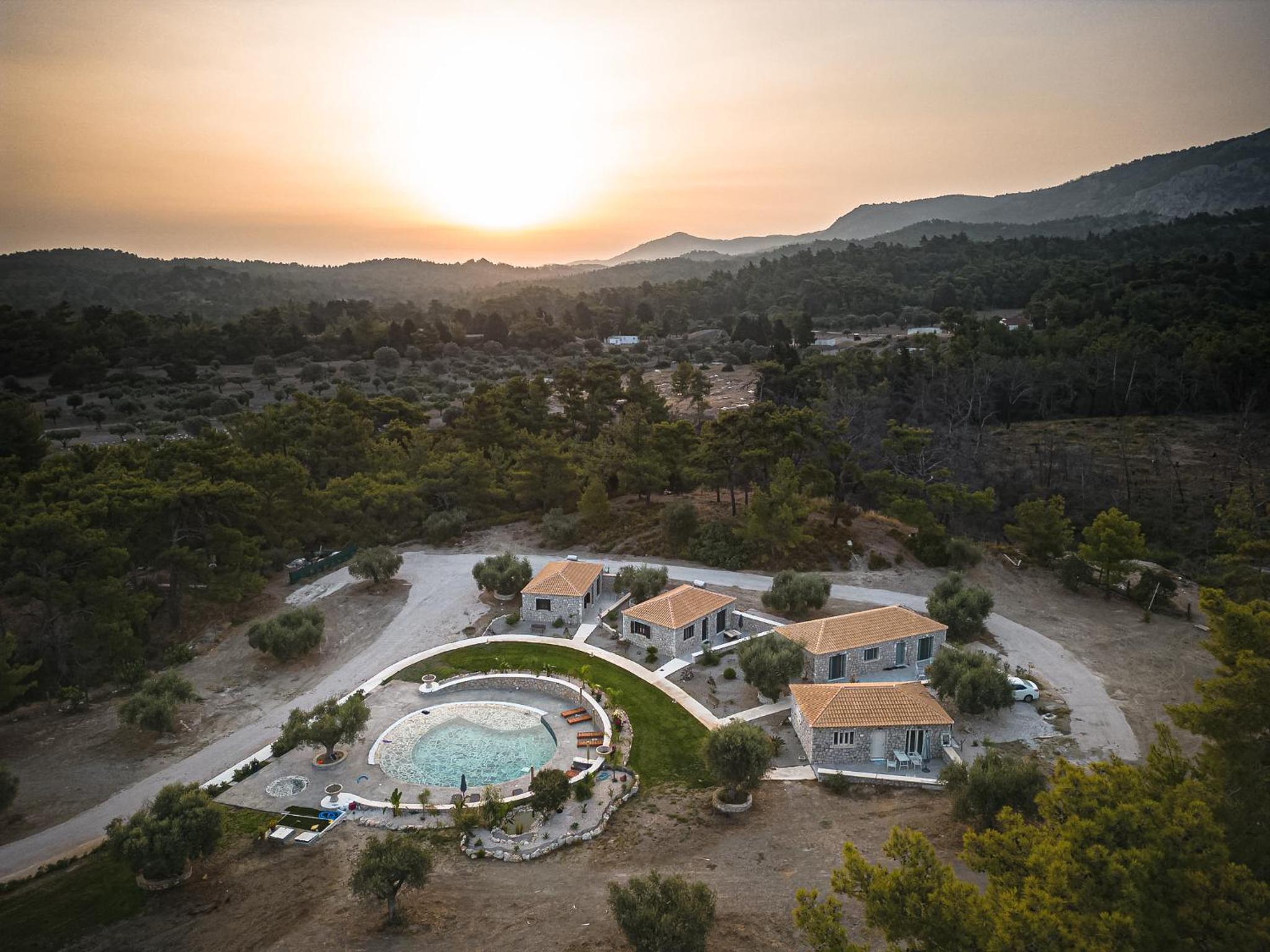 AGROTOPIA Guesthouses
