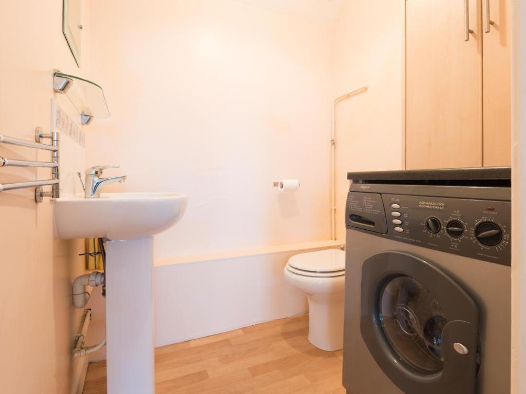 3 Bed in Keswick oc-sz328 view 2