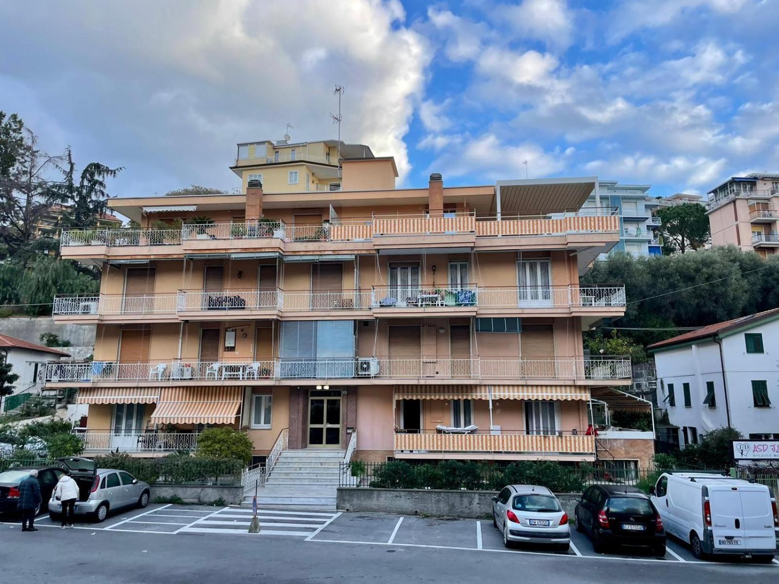 Matchpoint Apartment