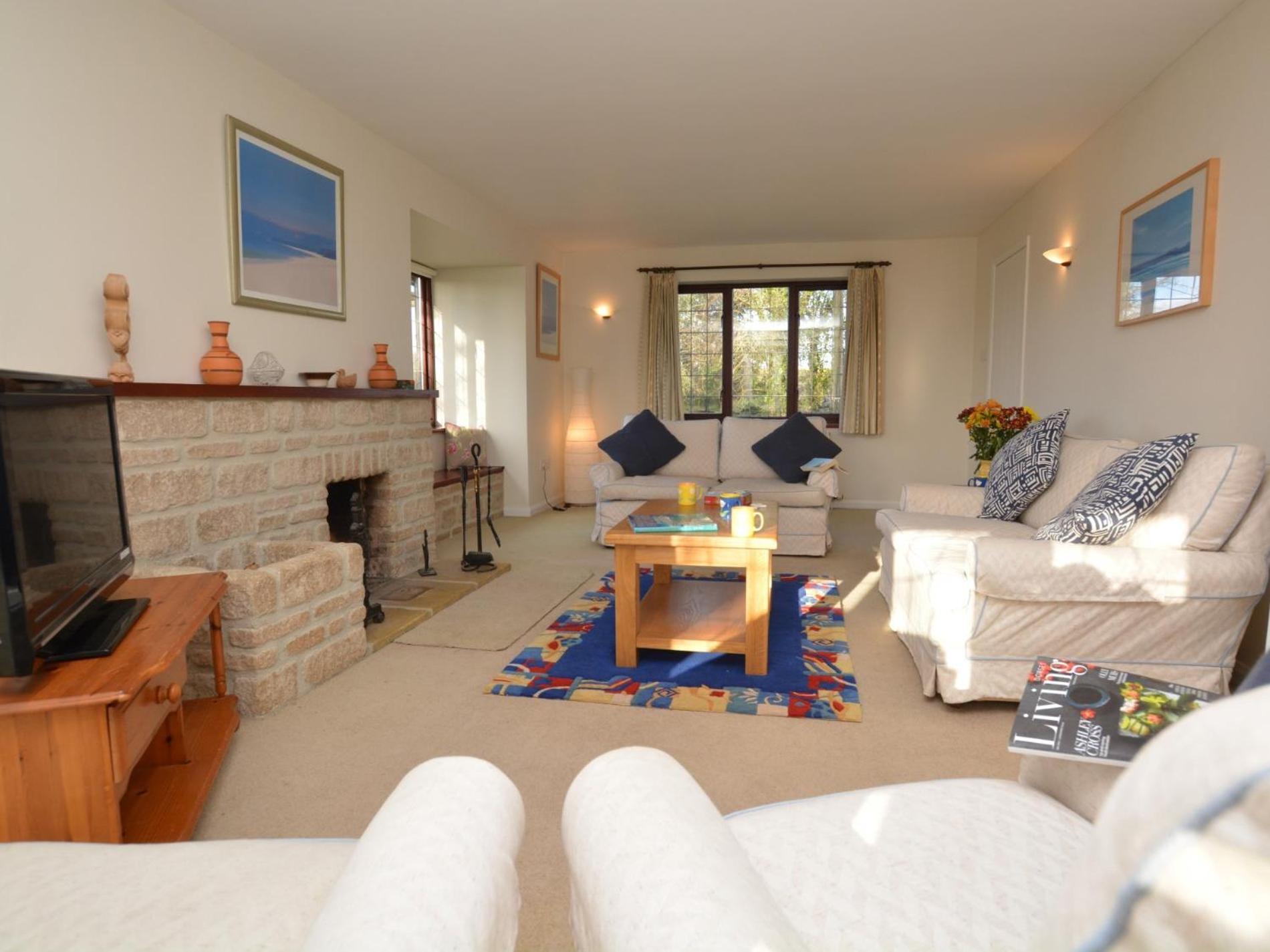 4 Bed in Sherborne OOMEO view 4