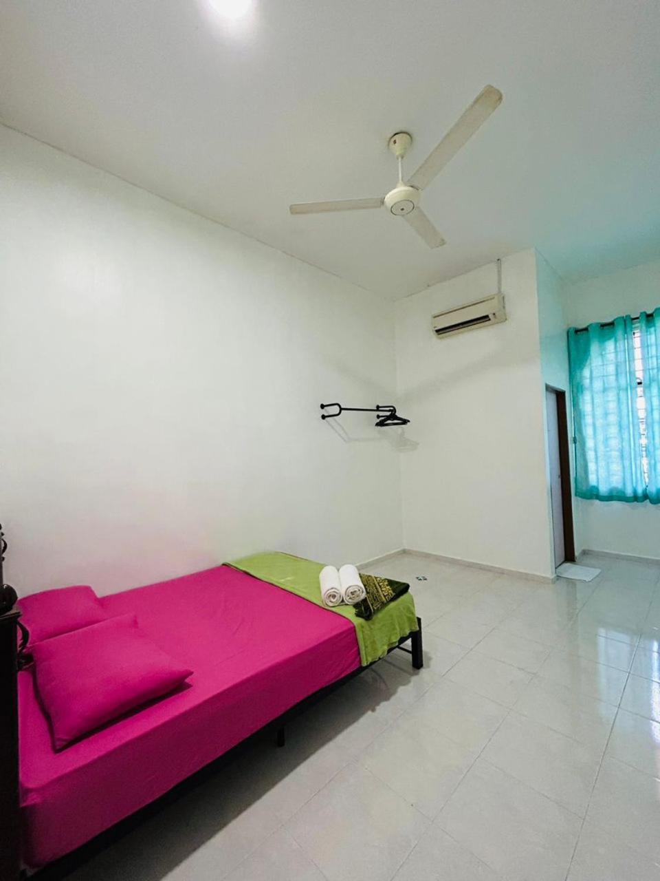 Homestay Ira Jaya - 4 Unit Rumah photo 4