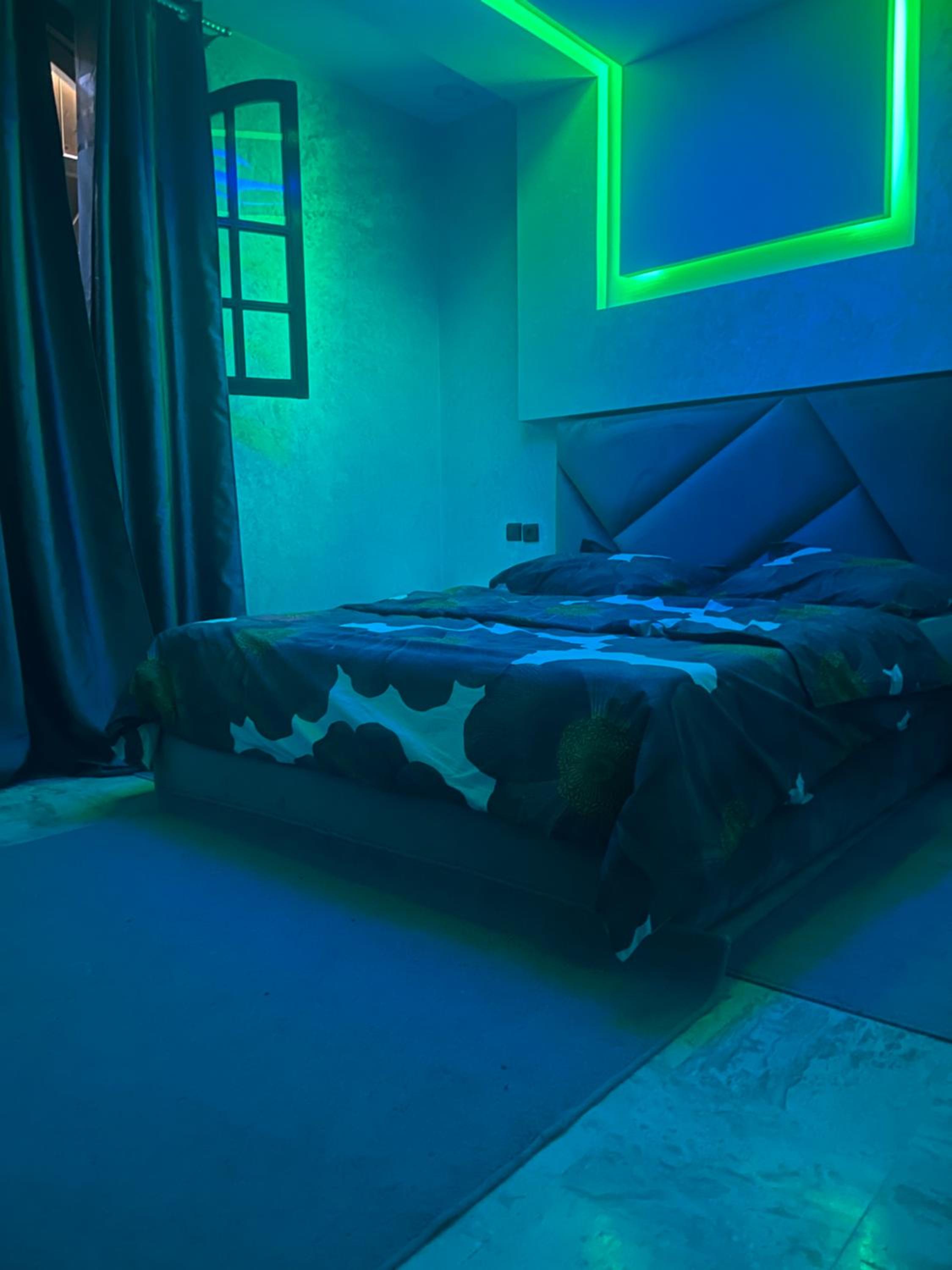 Photo 8