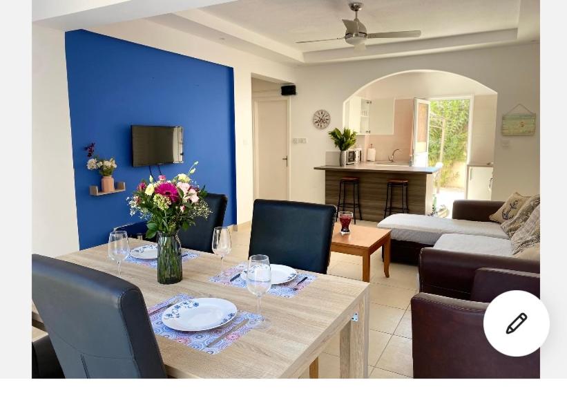 Seaside Private garden terrace BBQ and pool