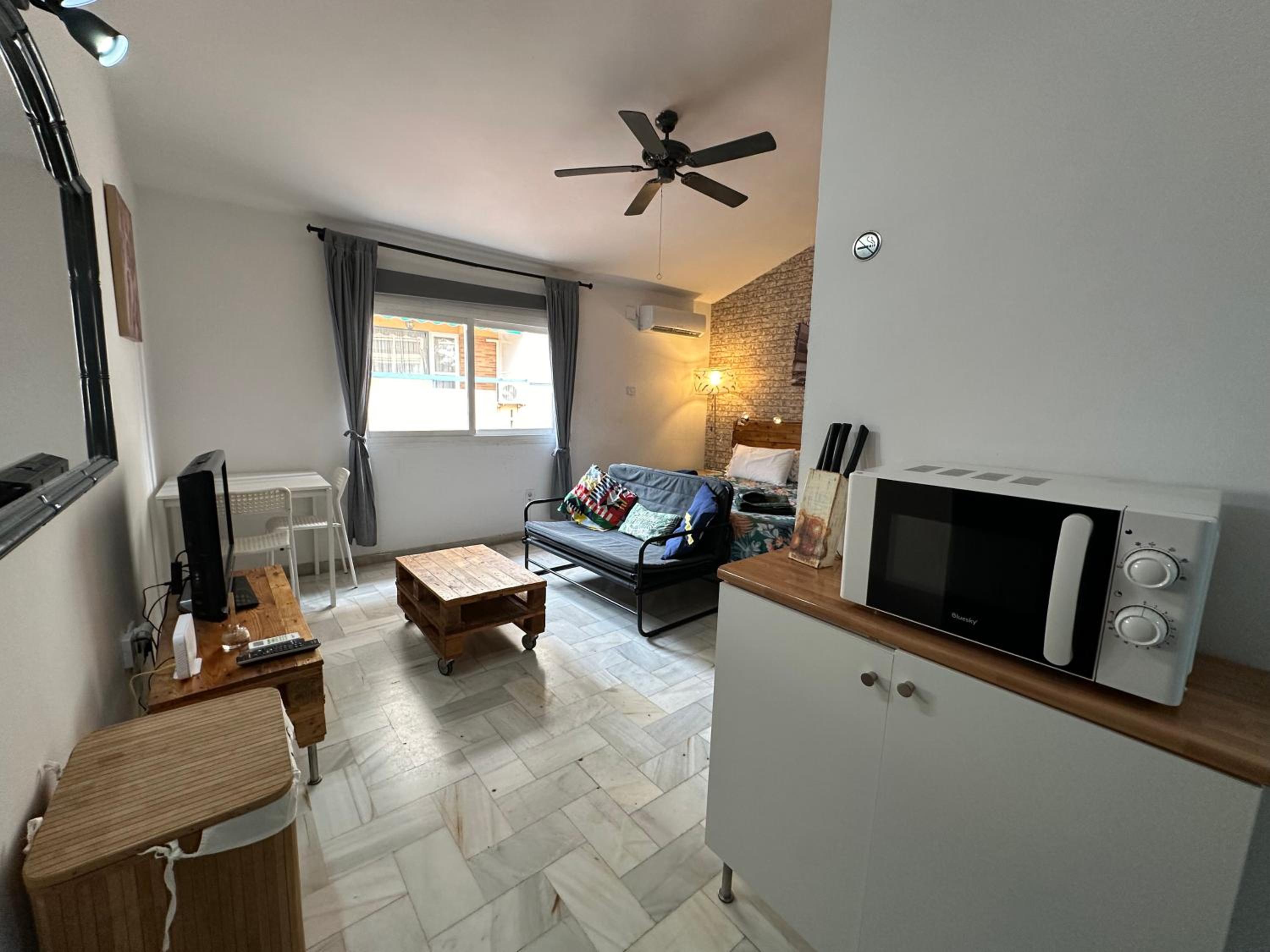 Torremolinos CARIHUELA RENOVADO - Wifi 365 Mbps - Fire Stick Amazon - Playa a 50 metros