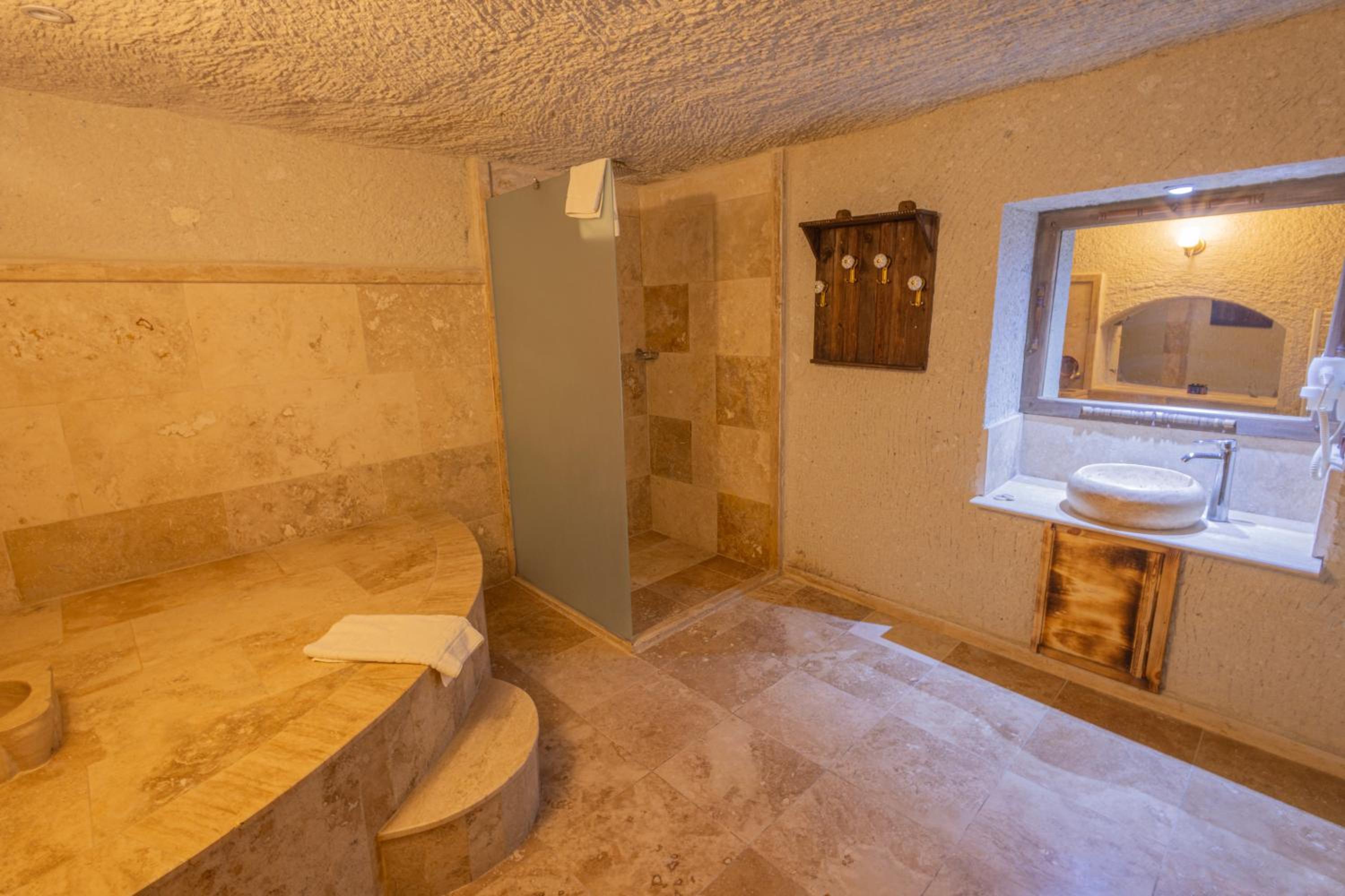 Zeus Cave Suites - Image 32
