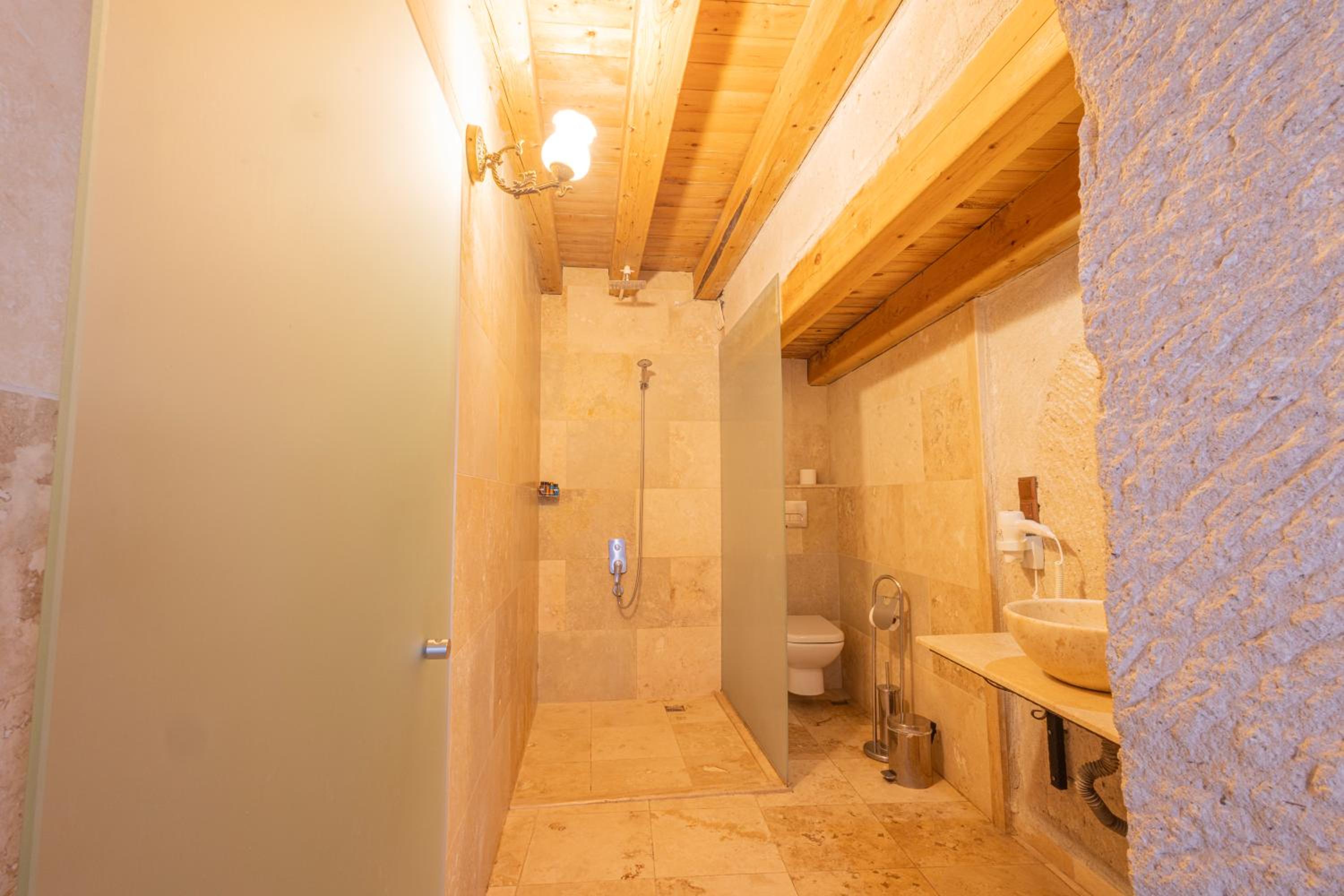 Zeus Cave Suites - Image 34